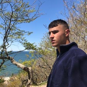 Meet your Posher, Evan